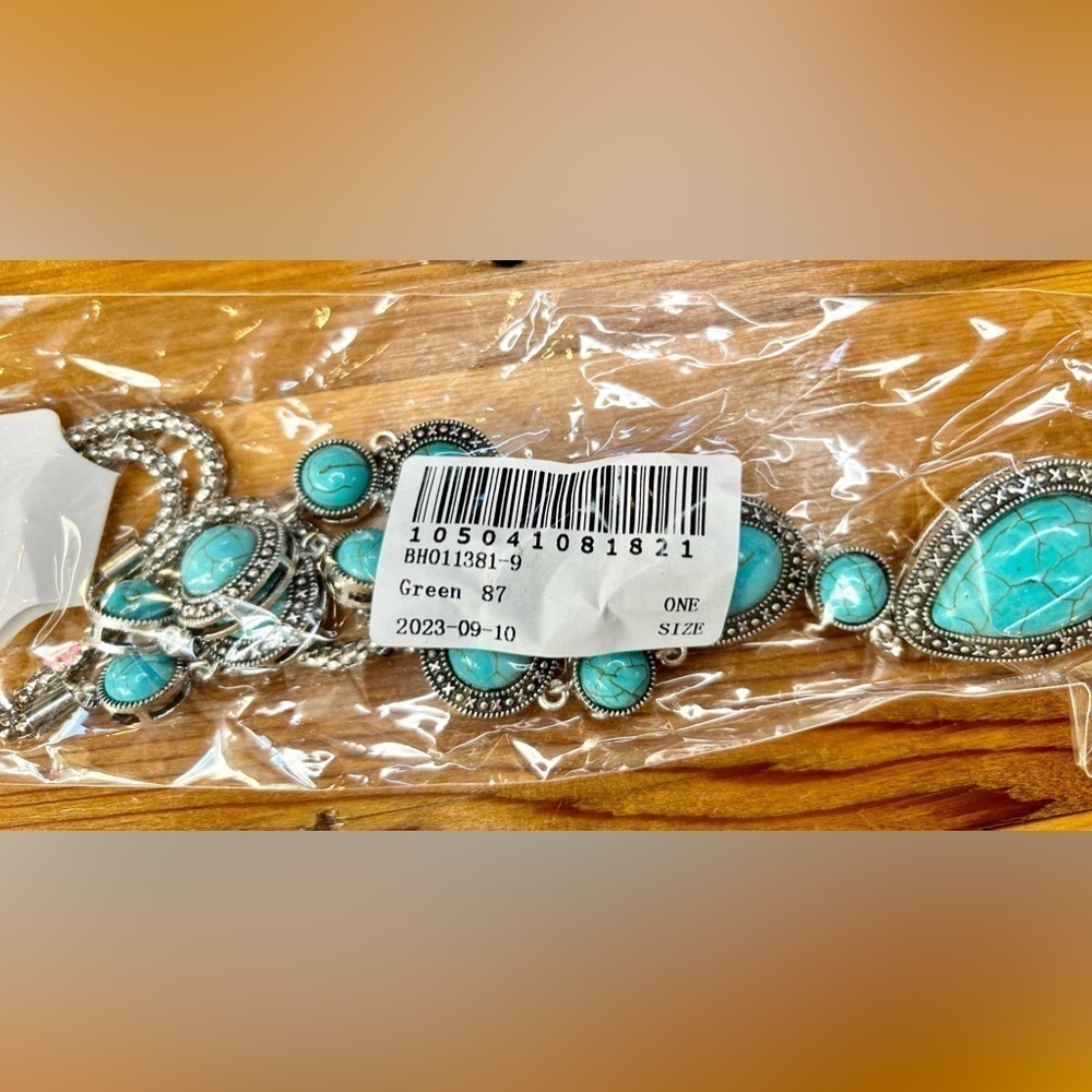Private Label Turquoise Statement Necklace - Picture 9 of 9